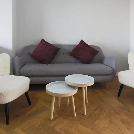 2 Bed Centre *