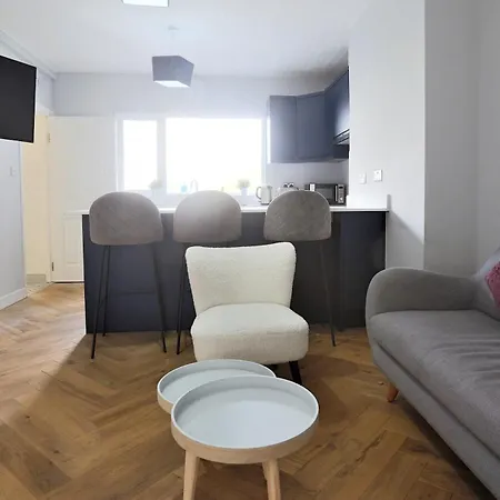 2 Bed Centre * Dublin